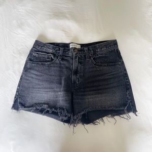 Abercrombie Mid Rise Boyfriend Short